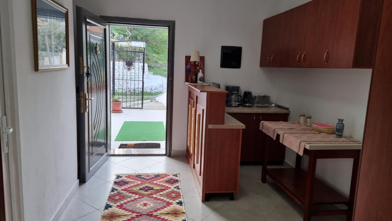 Kalaja Inn Krujë Екстериор снимка