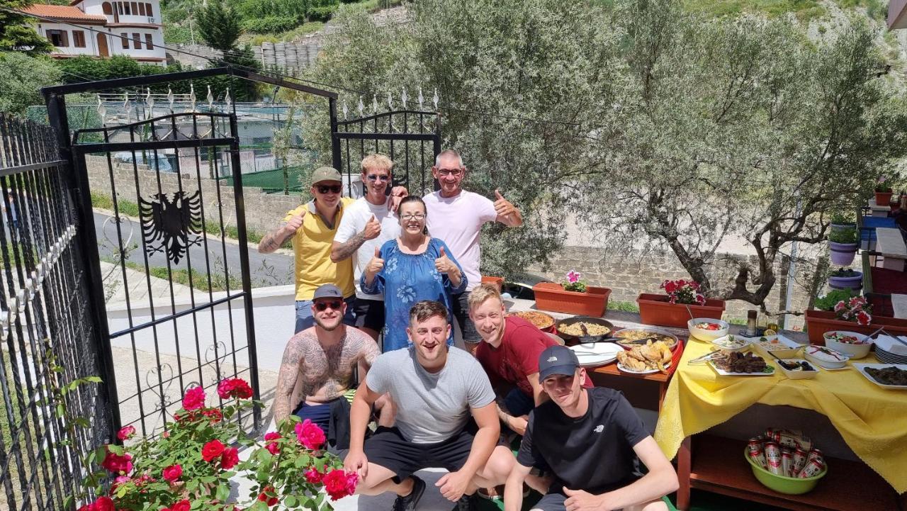 Kalaja Inn Krujë Екстериор снимка