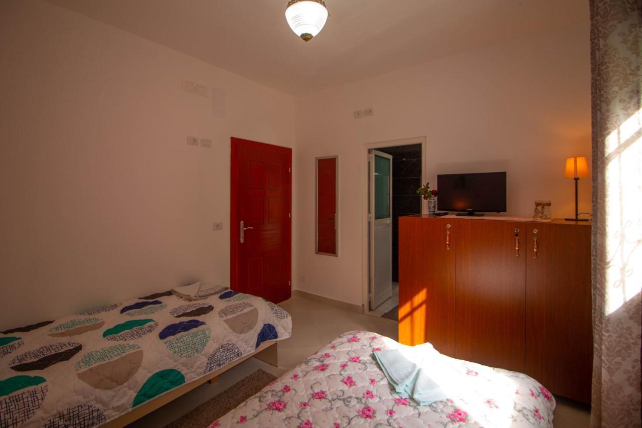 Kalaja Inn Krujë Екстериор снимка