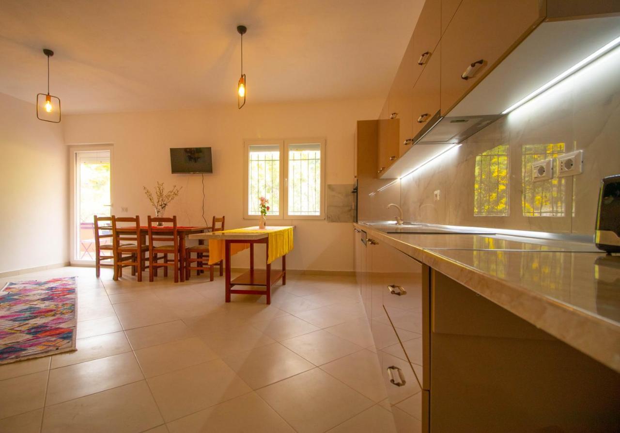 Kalaja Inn Krujë Екстериор снимка