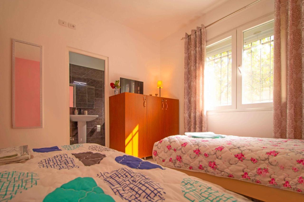 Kalaja Inn Krujë Екстериор снимка
