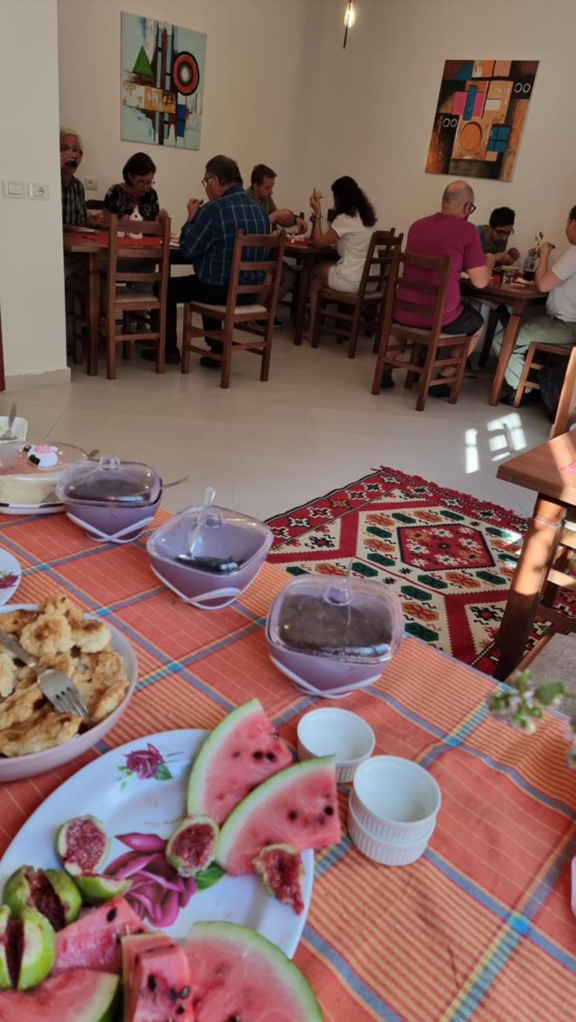 Kalaja Inn Krujë Екстериор снимка