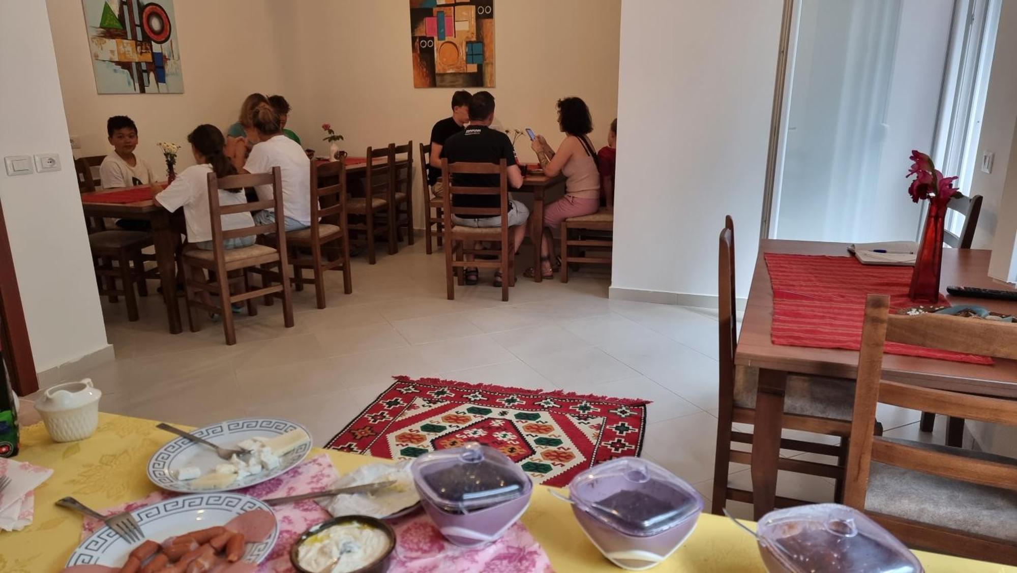 Kalaja Inn Krujë Екстериор снимка